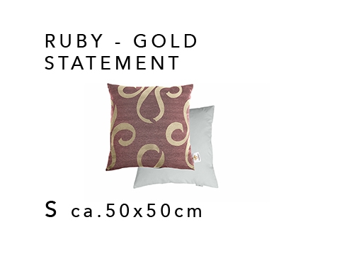 media/image/Sofakissen-mit-Schrift-RUBY-GOLD-STATEMENT.jpg